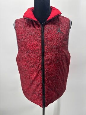 Nike Air Jordan Reversible Boys Puffer Vest Red/Black Size Large